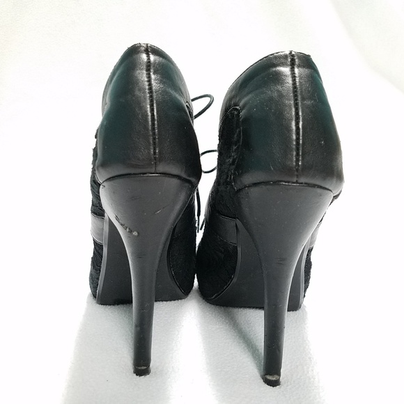 Carlos Santana lace peeptoe booty. - Picture 6 of 7